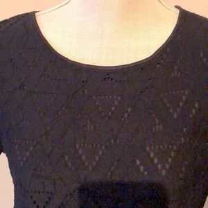 Black tee byMarc New York,  open weave. Sm